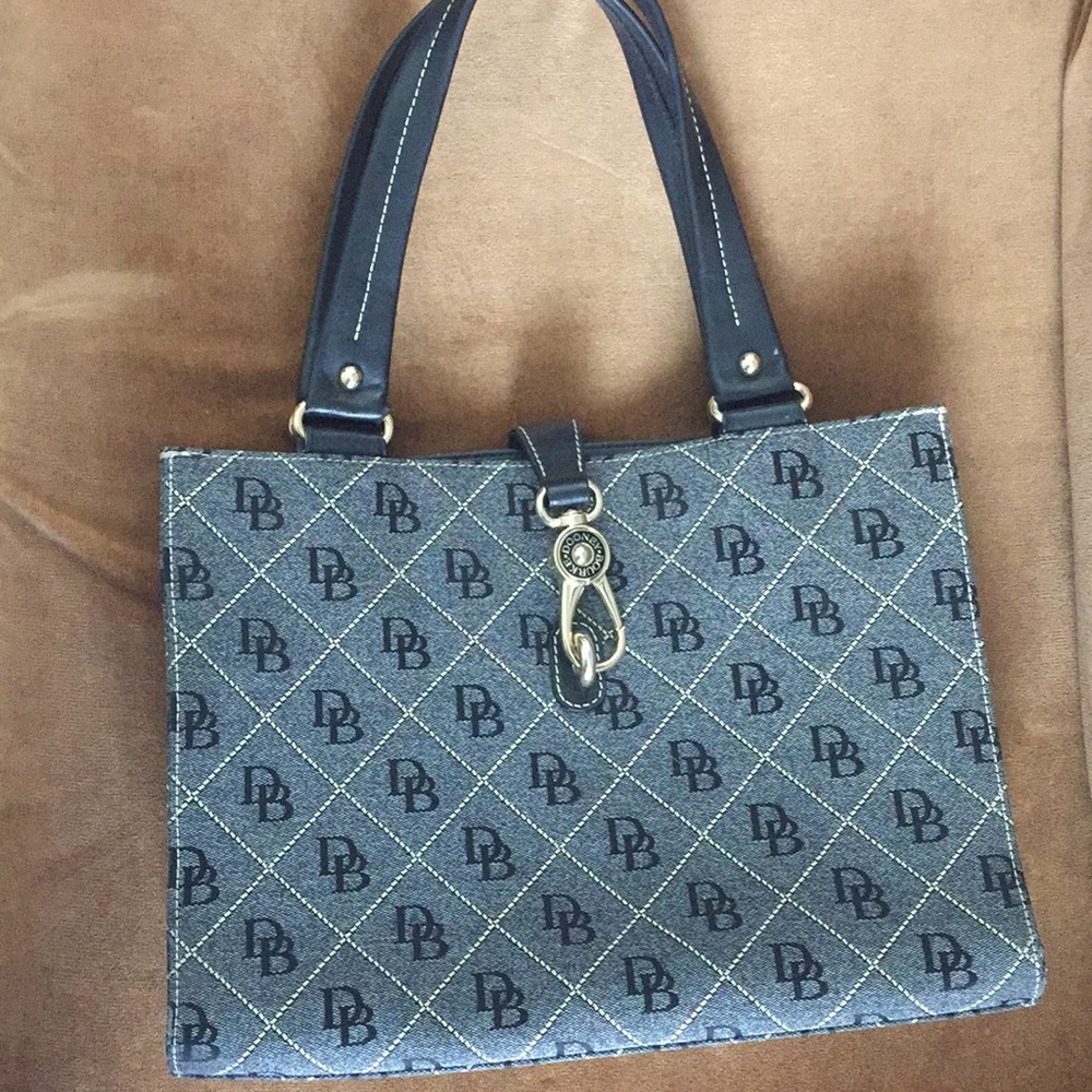 Dooney and Bourke Handbag